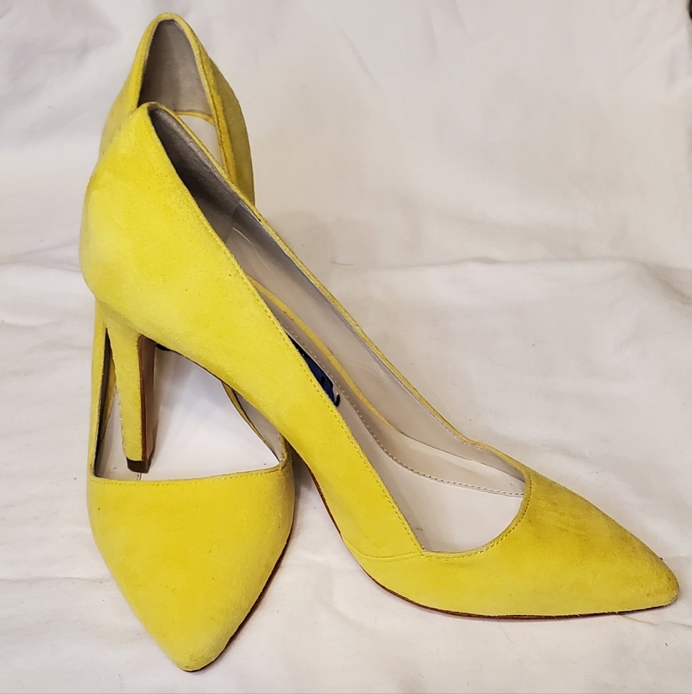 178. NWOT Alice + Olive Yellow Suede Pumps / Heels